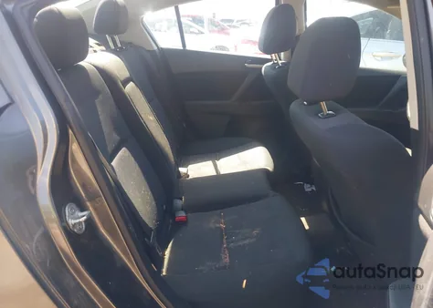 2011 Mazda Mazda3 I Touring z USA, uszkodzony, nr VIN JM1BL1VF0B1389738